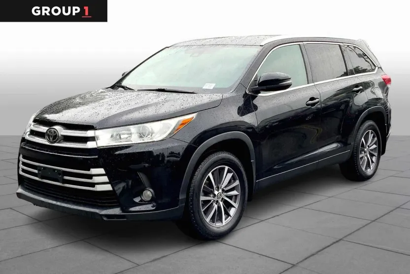 2019 Toyota Highlander XLE photo 1
