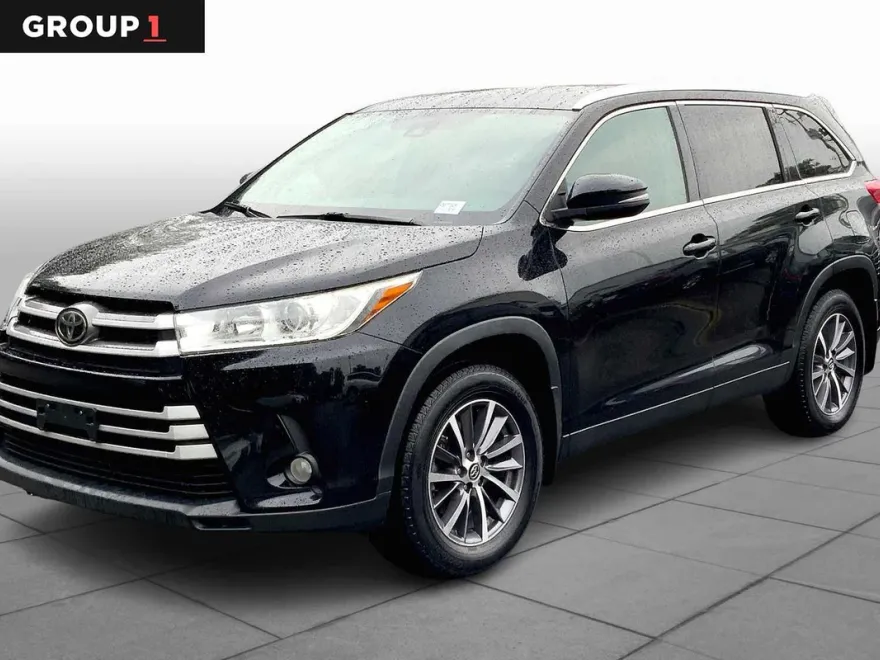 2019 Toyota Highlander XLE photo 1