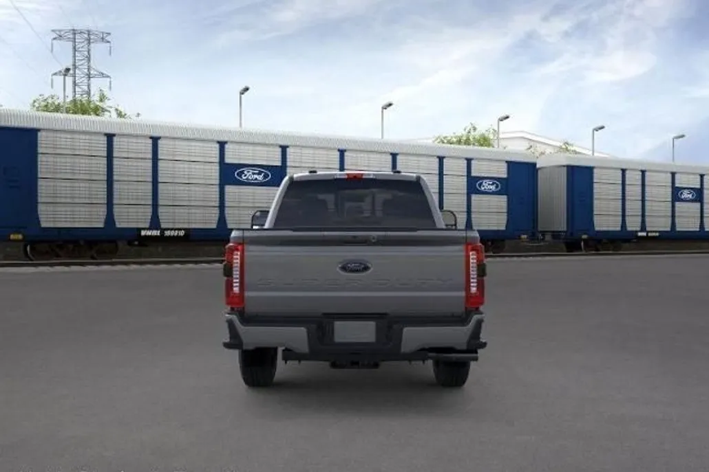 2026 Ford F-250 photo 1
