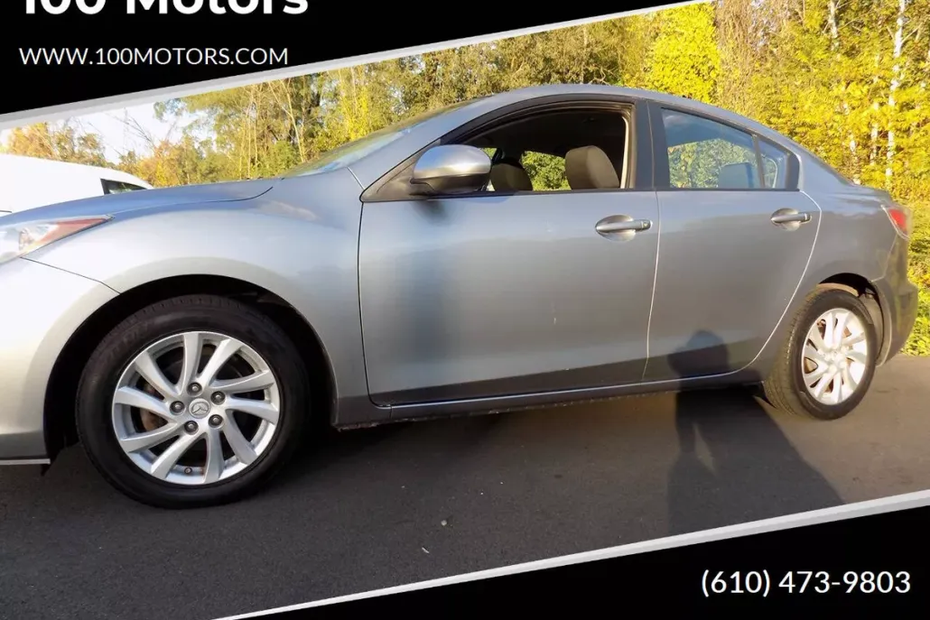 2012 Mazda Mazda3 Touring photo 1
