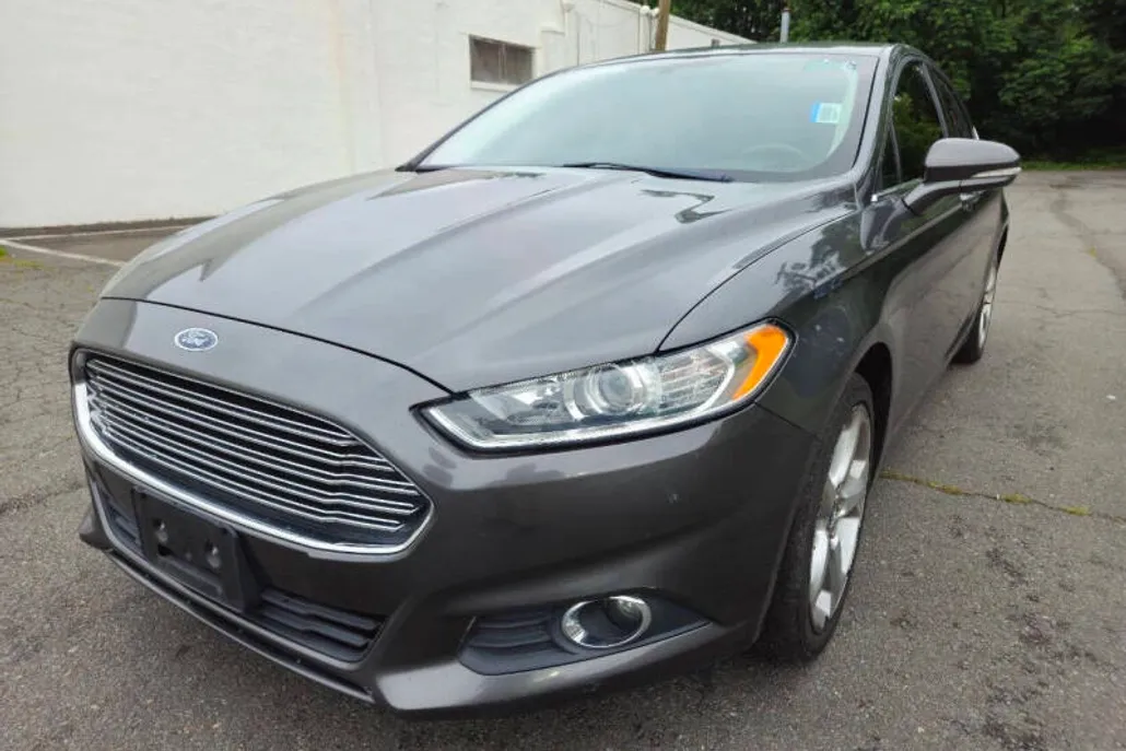 2016 Ford Fusion SE photo 1