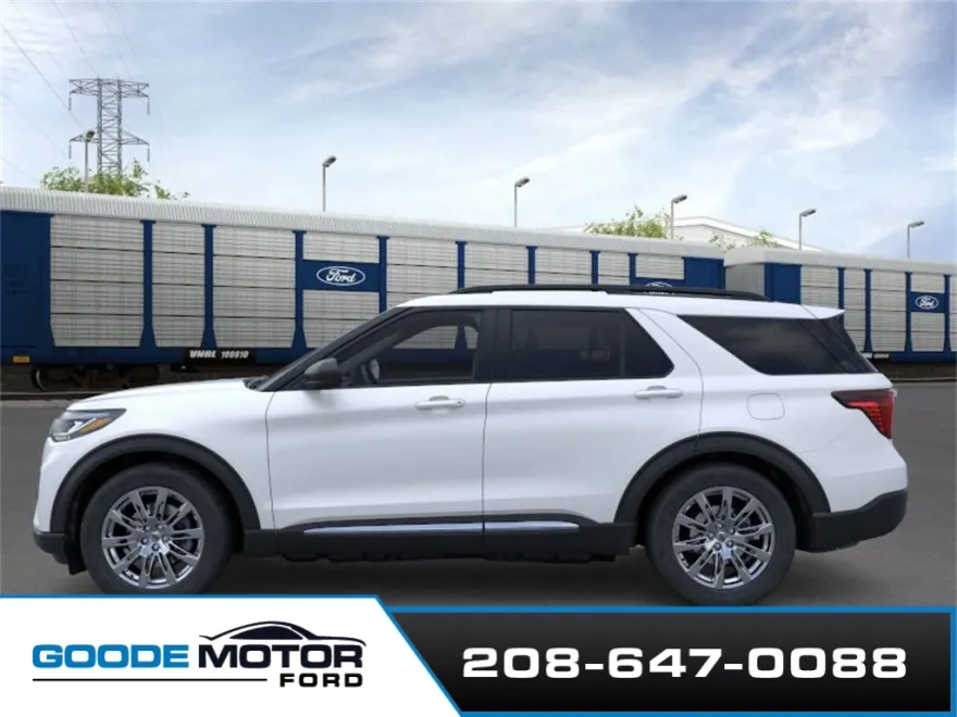 2025 Ford Explorer photo 1