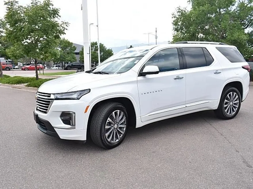 2023 Chevrolet Traverse Premier photo 1
