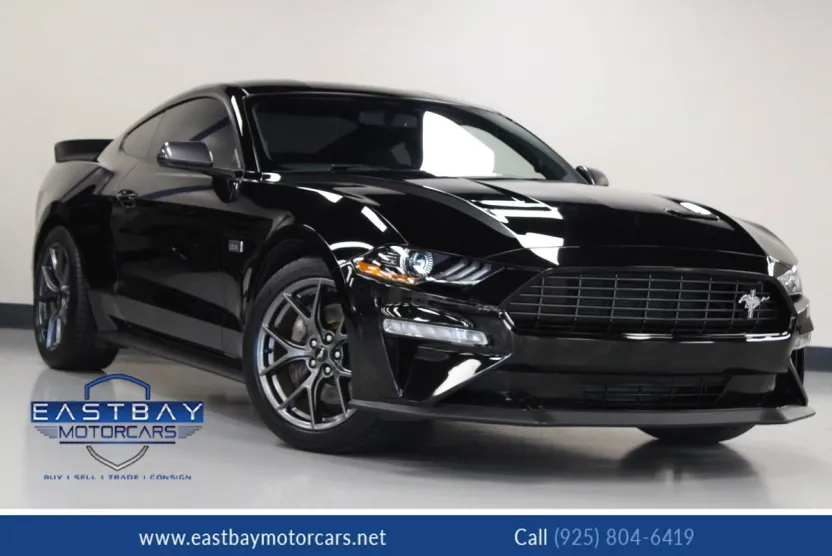 2020 Ford Mustang EcoBoost photo 1
