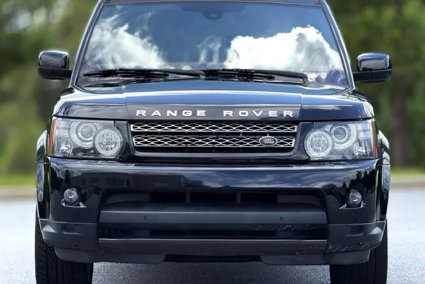 2012 Land Rover Range Rover Sport HSE photo 1
