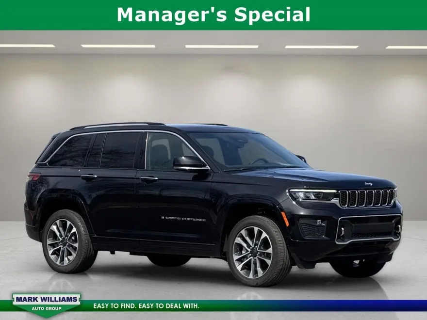 2023 Jeep Grand Cherokee Overland photo 1