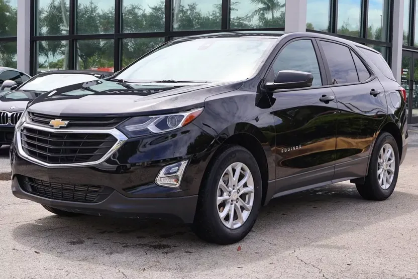 2021 Chevrolet Equinox LS photo 1