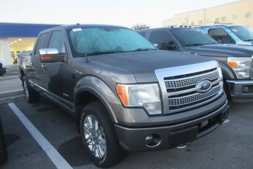 2012 Ford F-150 Platinum photo 1