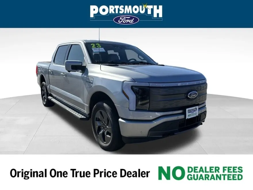 2023 Ford F-150 Lightning Lariat photo 1