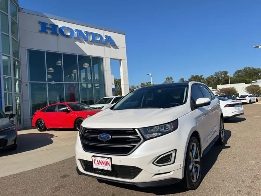 2015 Ford Edge Sport photo 1