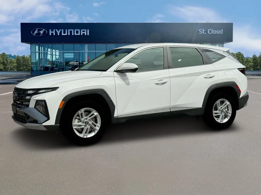2025 Hyundai Tucson SE photo 1