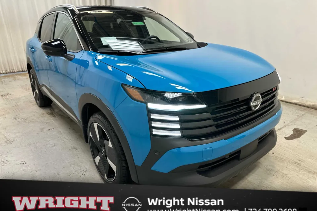 2025 Nissan Kicks SR photo 1