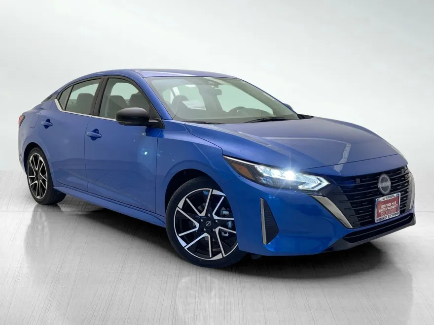 2025 Nissan Sentra SR photo 1