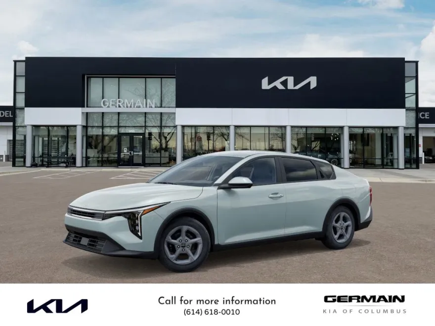 2025 Kia K4 LXS photo 1