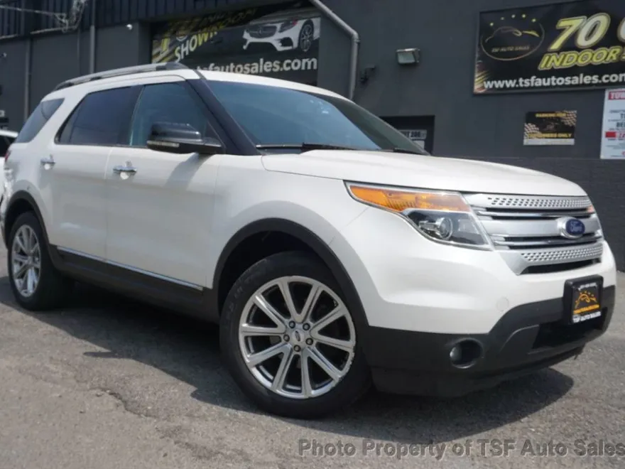 2013 Ford Explorer XLT photo 1