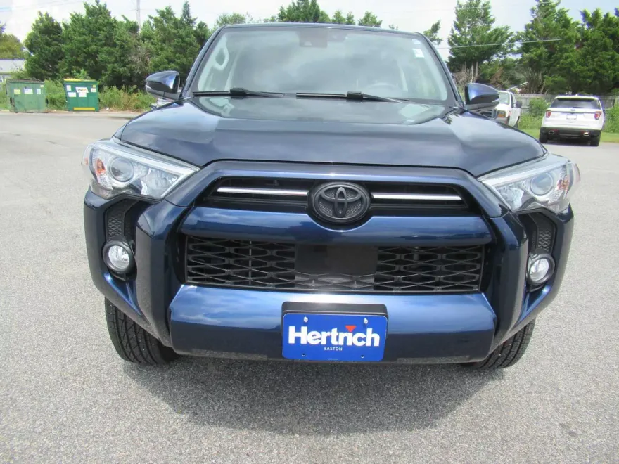 2020 Toyota 4Runner SR5 Premium photo 1