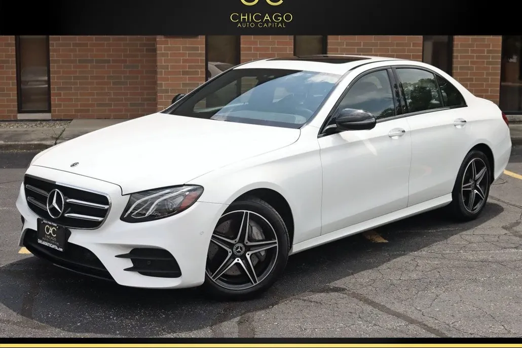2018 Mercedes Benz E 300 4MATIC Sedan photo 1