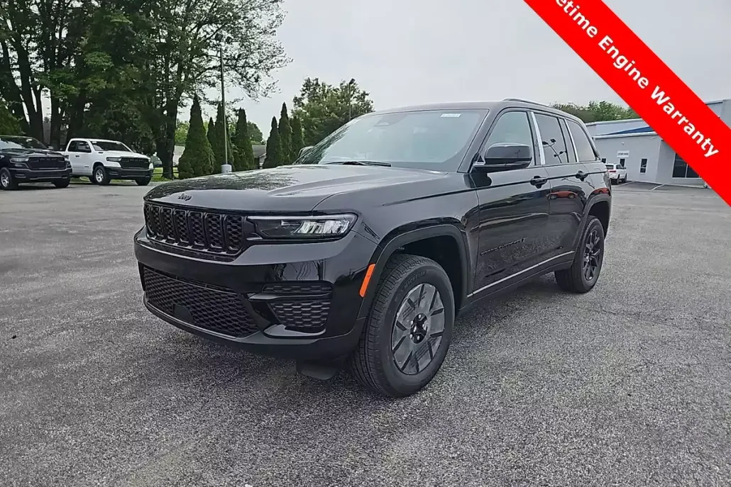2025 Jeep Grand Cherokee Altitude photo 1