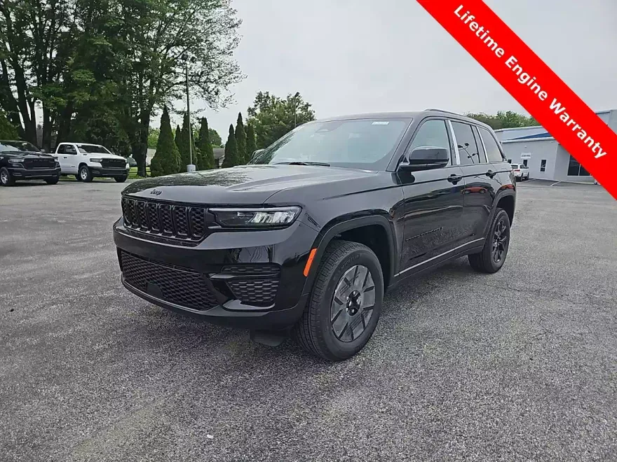 2025 Jeep Grand Cherokee Altitude photo 1