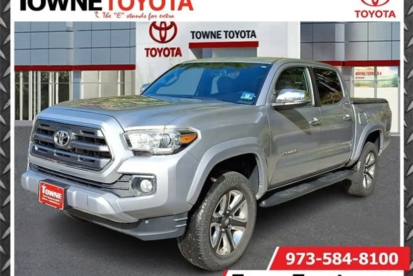 2016 Toyota Tacoma Limited V6 photo 1