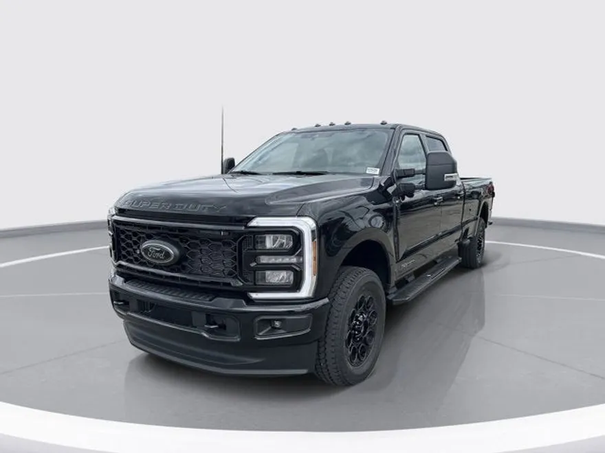 2026 Ford F-350 XLT photo 1