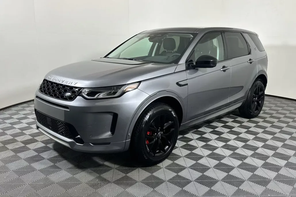 2025 Land Rover Discovery Sport S photo 1