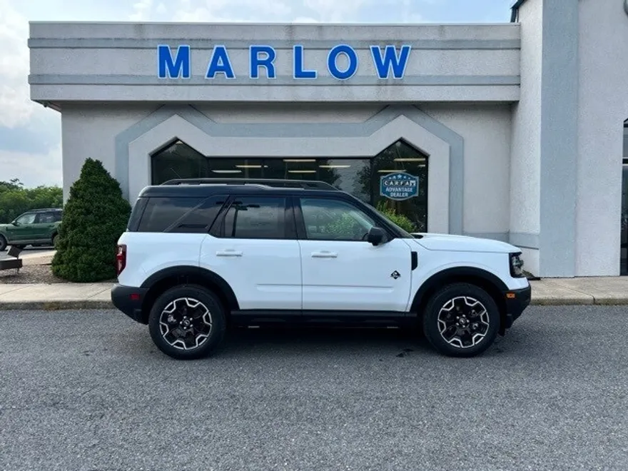 2025 Ford Bronco Sport Outer Banks photo 1