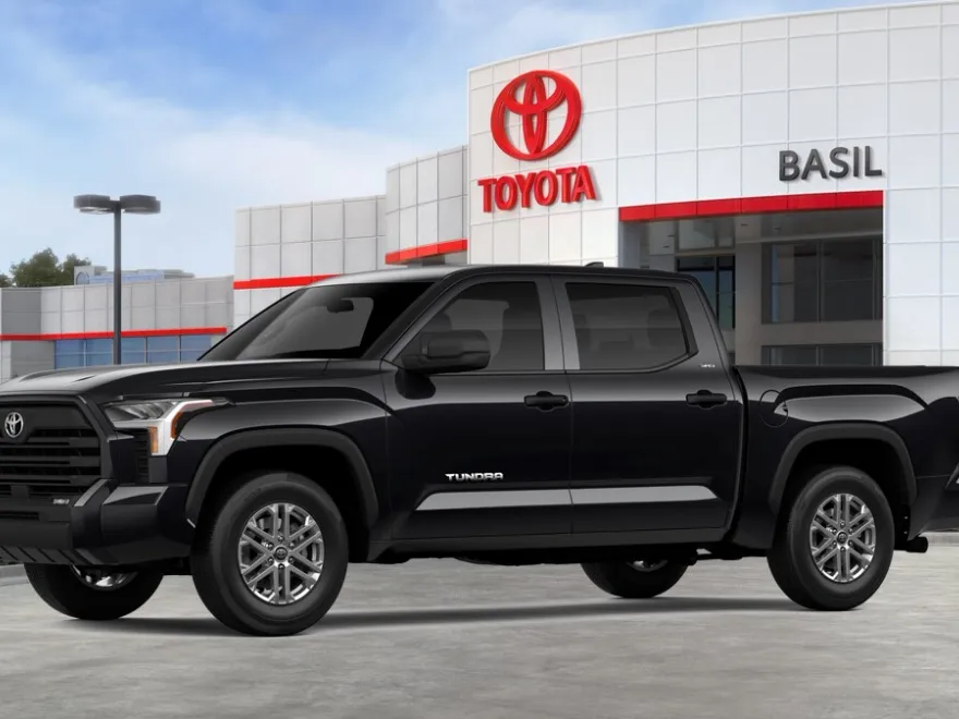 2026 Toyota Tundra SR5 CrewMax photo 1