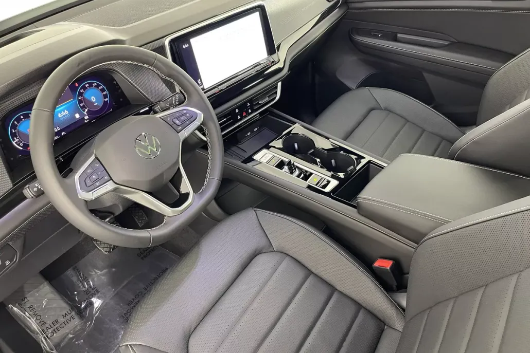 2026 Volkswagen Atlas Cross Sport SEL photo 1