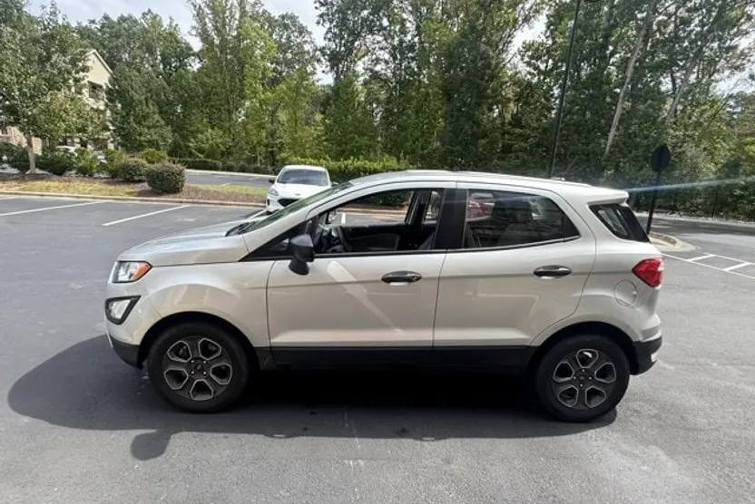 2021 Ford EcoSport S photo 1