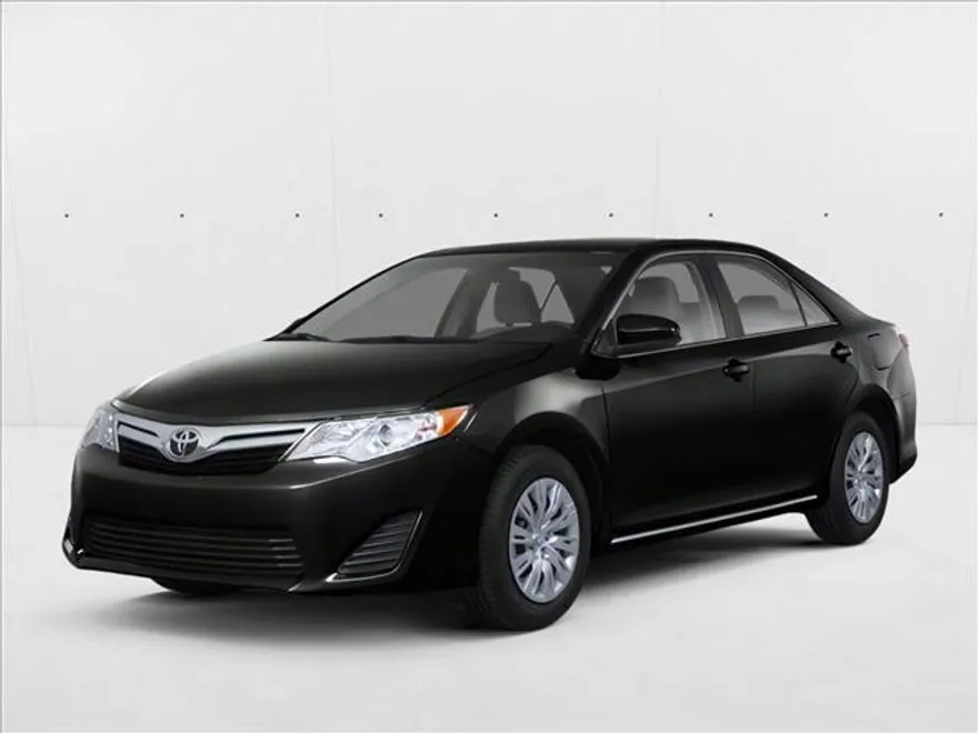 2012 Toyota Camry SE photo 1