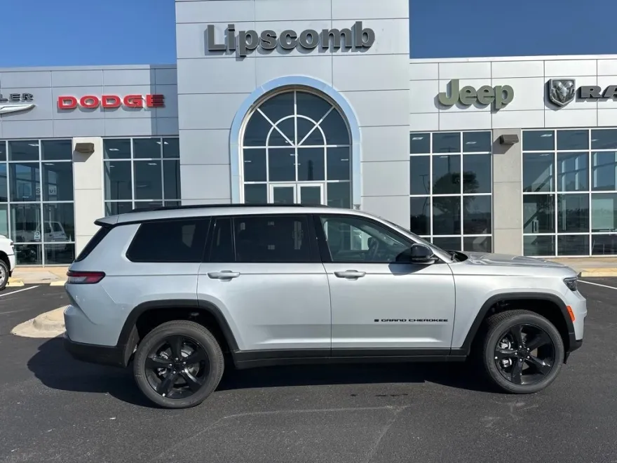 2025 Jeep Grand Cherokee Altitude photo 1