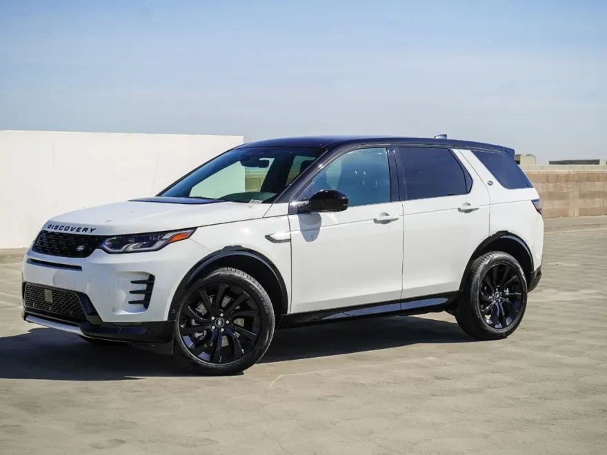2024 Land Rover Discovery Sport Dynamic SE photo 1