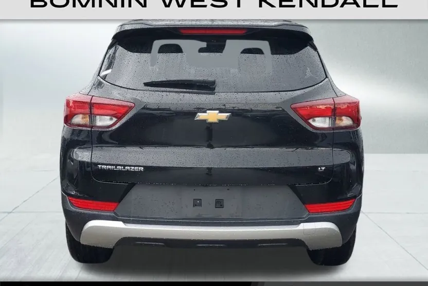 2023 Chevrolet Trailblazer LT photo 1