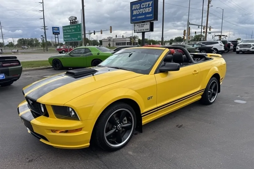 2006 Ford Mustang GT Premium photo 1