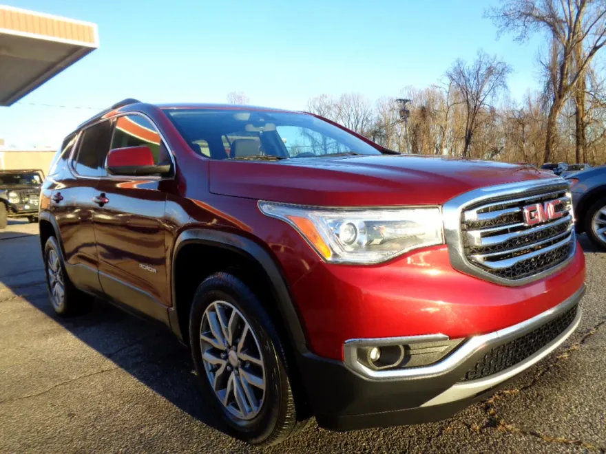 2017 Gmc Acadia SLE photo 1