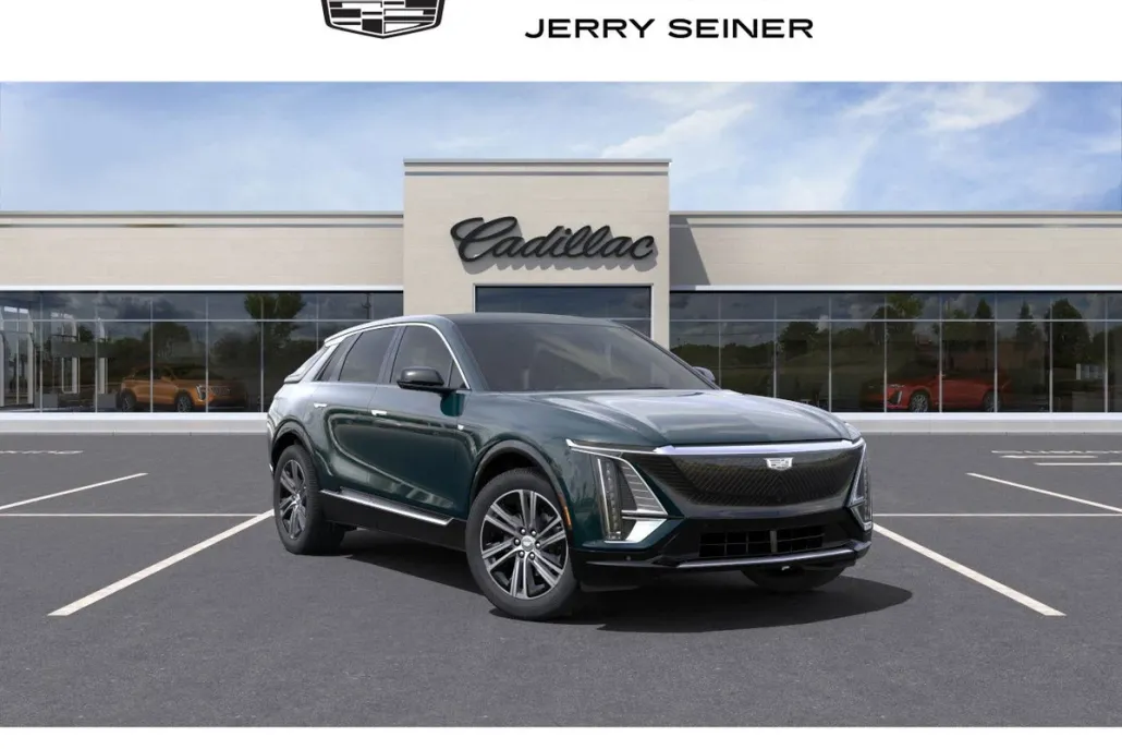 2025 Cadillac Lyriq Luxury photo 1