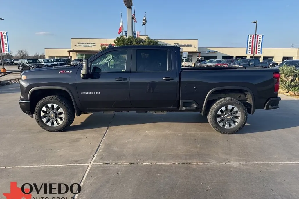 2024 Chevrolet Silverado 2500HD Custom photo 1