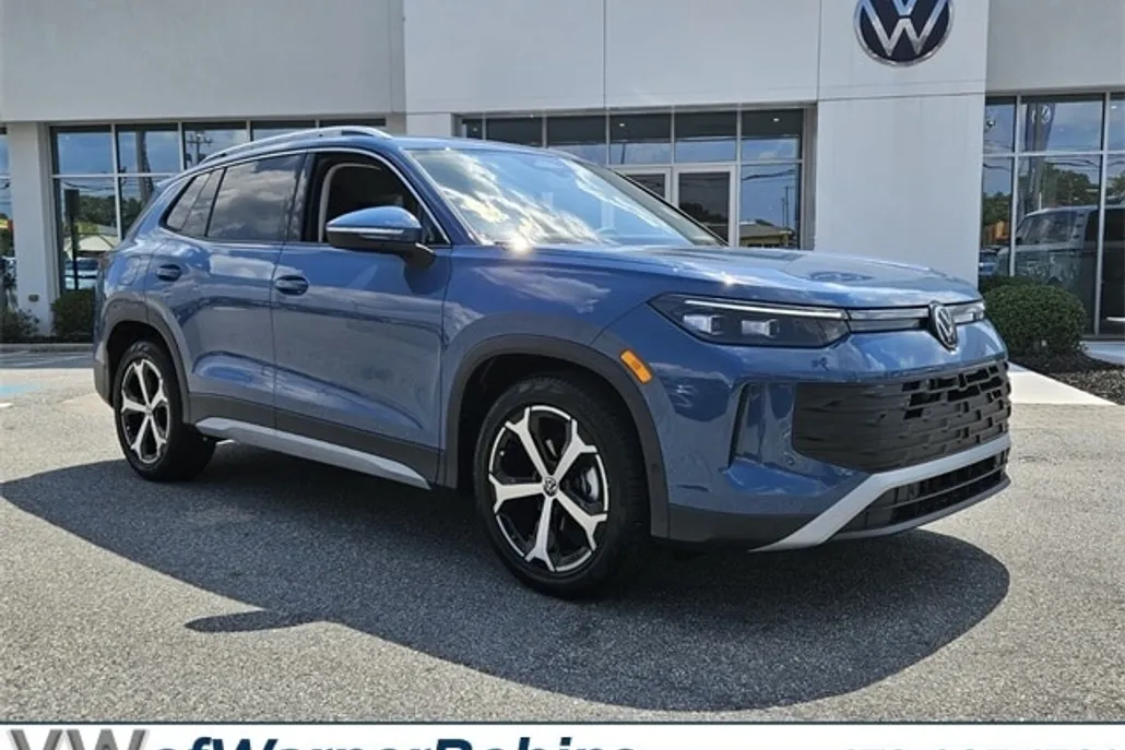 2025 Volkswagen Tiguan SE photo 1