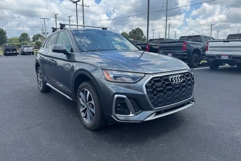2024 Audi Q5 S line Premium Plus 45 TFSI photo 1