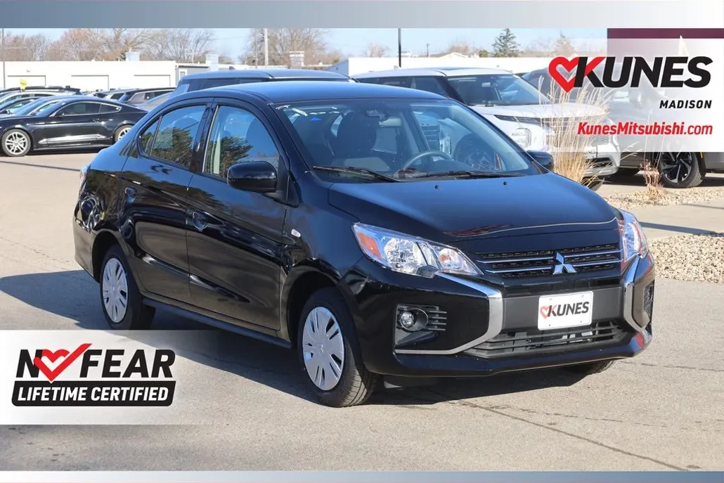 2024 Mitsubishi Mirage G4 ES photo 1