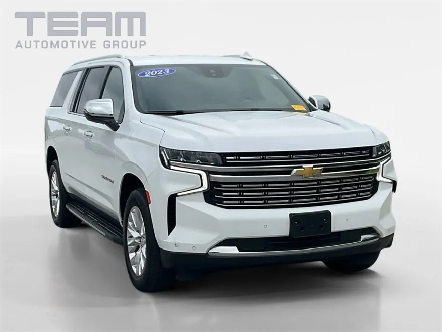 2023 Chevrolet Suburban Premier photo 1
