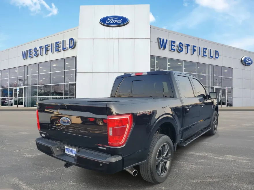 2022 Ford F-150 XLT photo 1