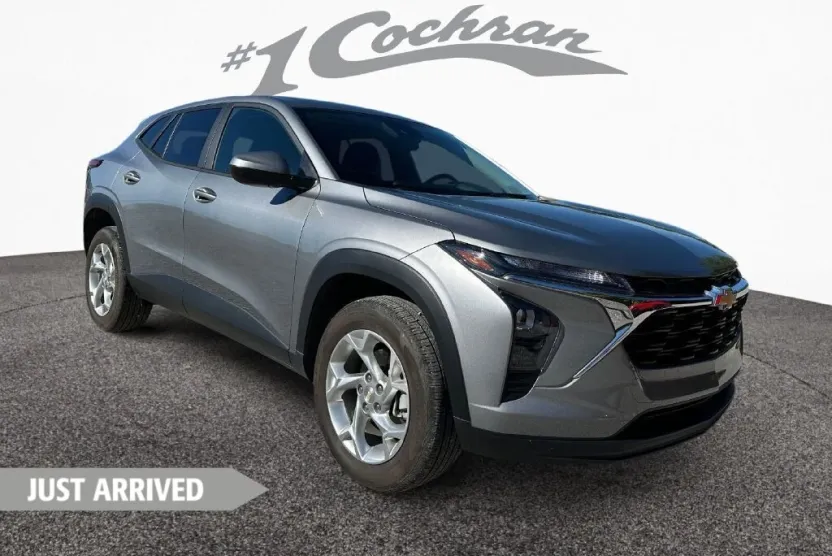 2024 Chevrolet Trax LS photo 1