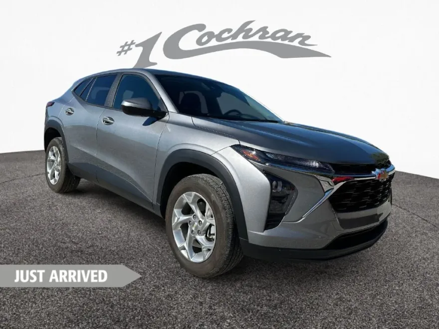 2024 Chevrolet Trax LS photo 1