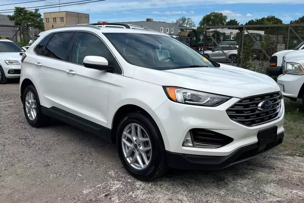 2021 Ford Edge SEL photo 1
