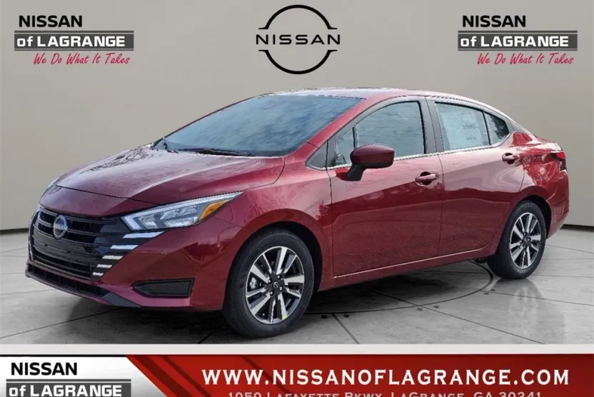 2025 Nissan Versa 1.6 SV photo 1