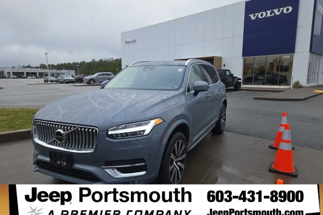 2023 Volvo XC90 B5 AWD Plus photo 1