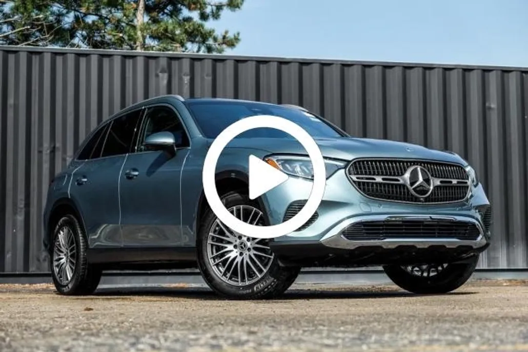 2025 Mercedes Benz GLC 300 4MATIC photo 1