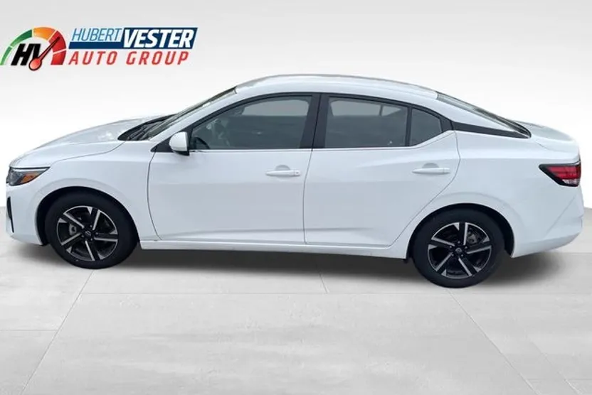 2024 Nissan Sentra SV photo 1